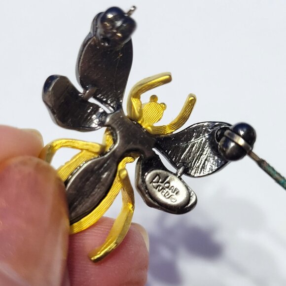 Vintage Joan Rivers Imperial Treasures The Lost Bee Pin Inside Egg - Picture 8 of 9